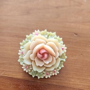 Vintage Elegant Floral Brooch